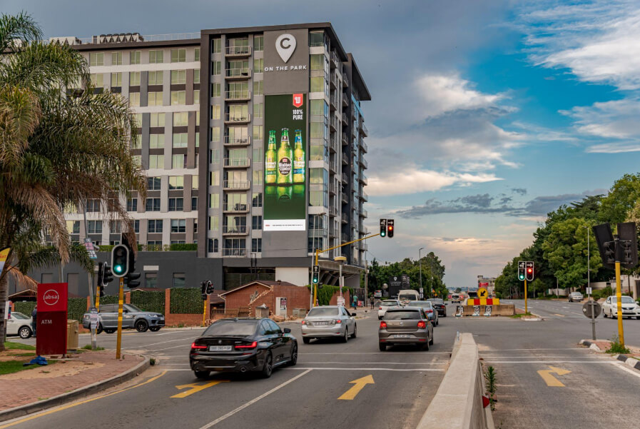 OUTDOOR DIGITAL SIGNAGE OUTDOOR DIGITAL SIGNAGE